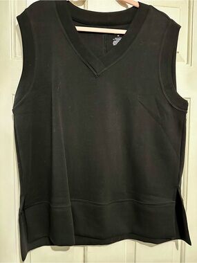 Tek Gear Black V-Neck Sleeveless Top